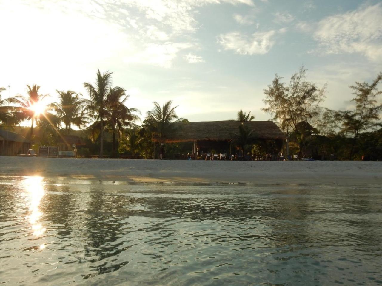 Sandbank Restaurant & Camping Koh Rong Kaoh Touch Bagian luar foto