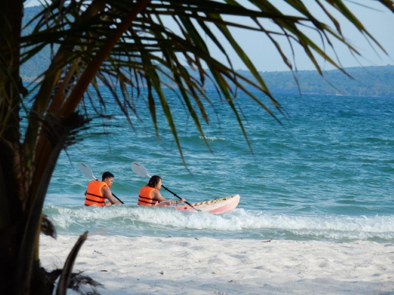 Sandbank Restaurant & Camping Koh Rong Kaoh Touch Bagian luar foto