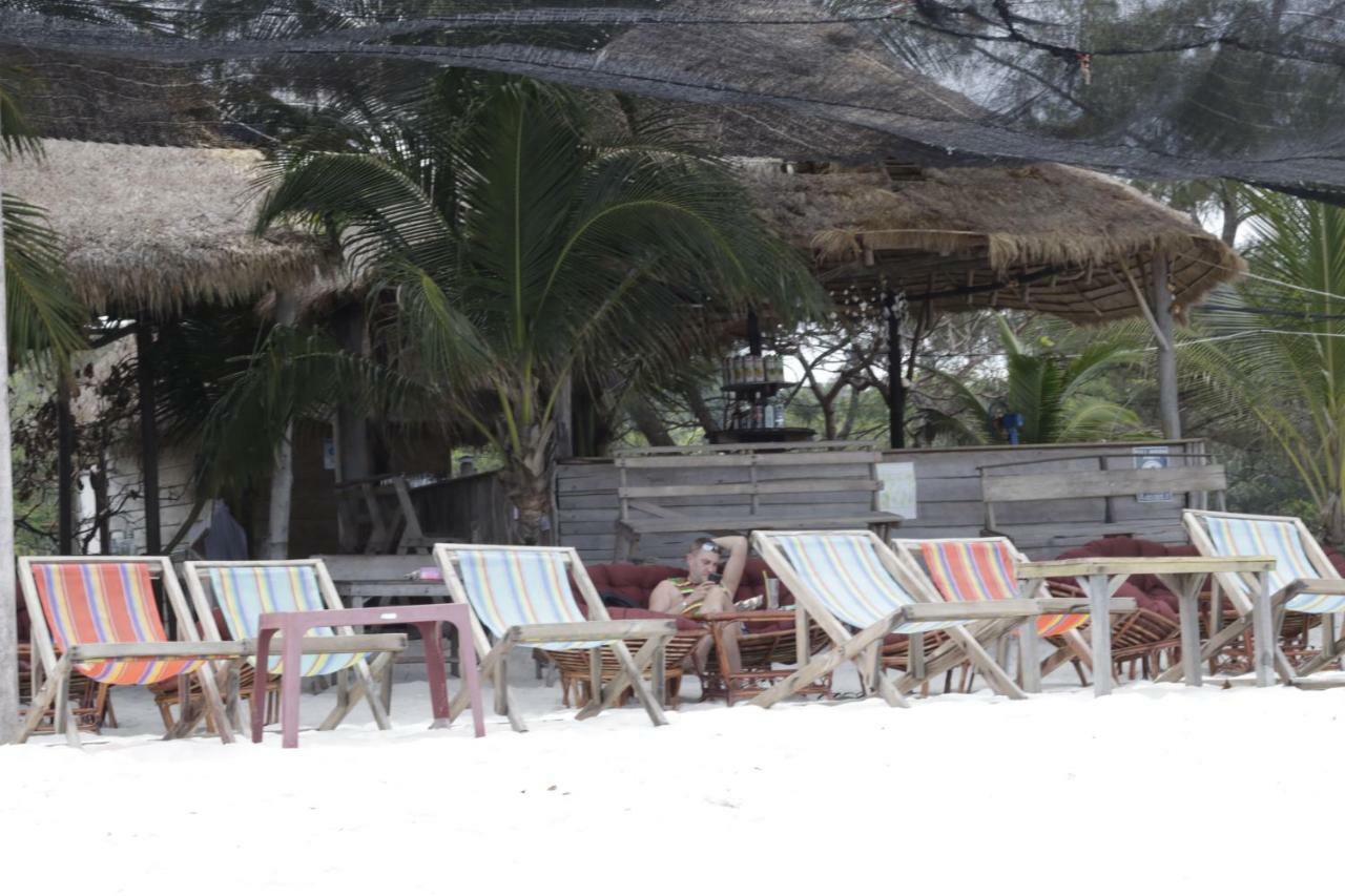 Sandbank Restaurant & Camping Koh Rong Kaoh Touch Bagian luar foto